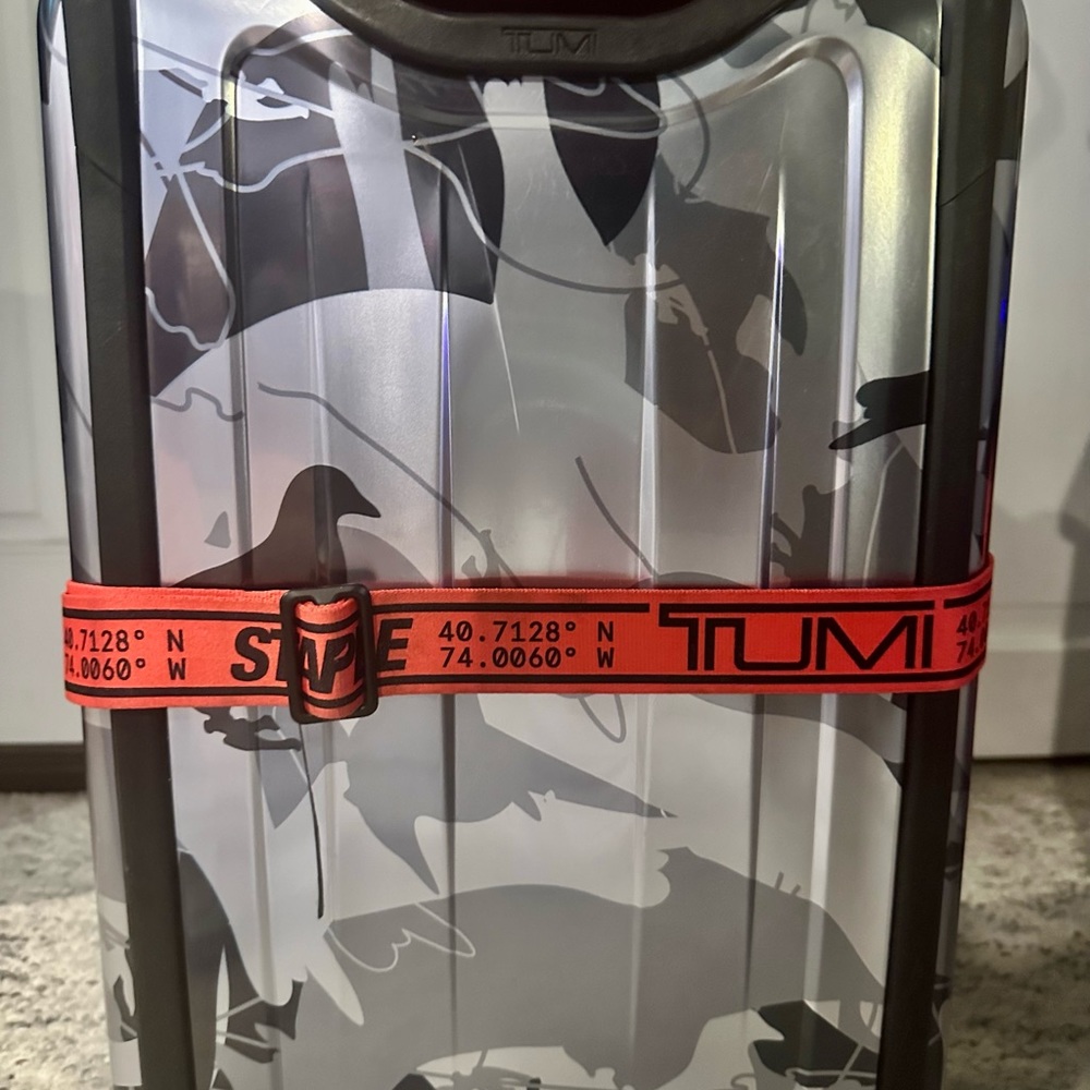 Tumi Staple Collection gently used Roller bag! ALMOST NEW 🔥🔥🔥